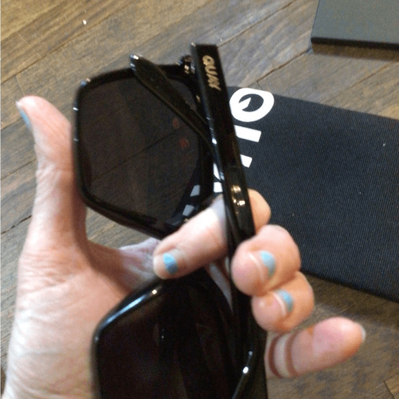 NEW! Quay Level Up Black and Gold polarized Oversized Square Women\'s Sunglasses
